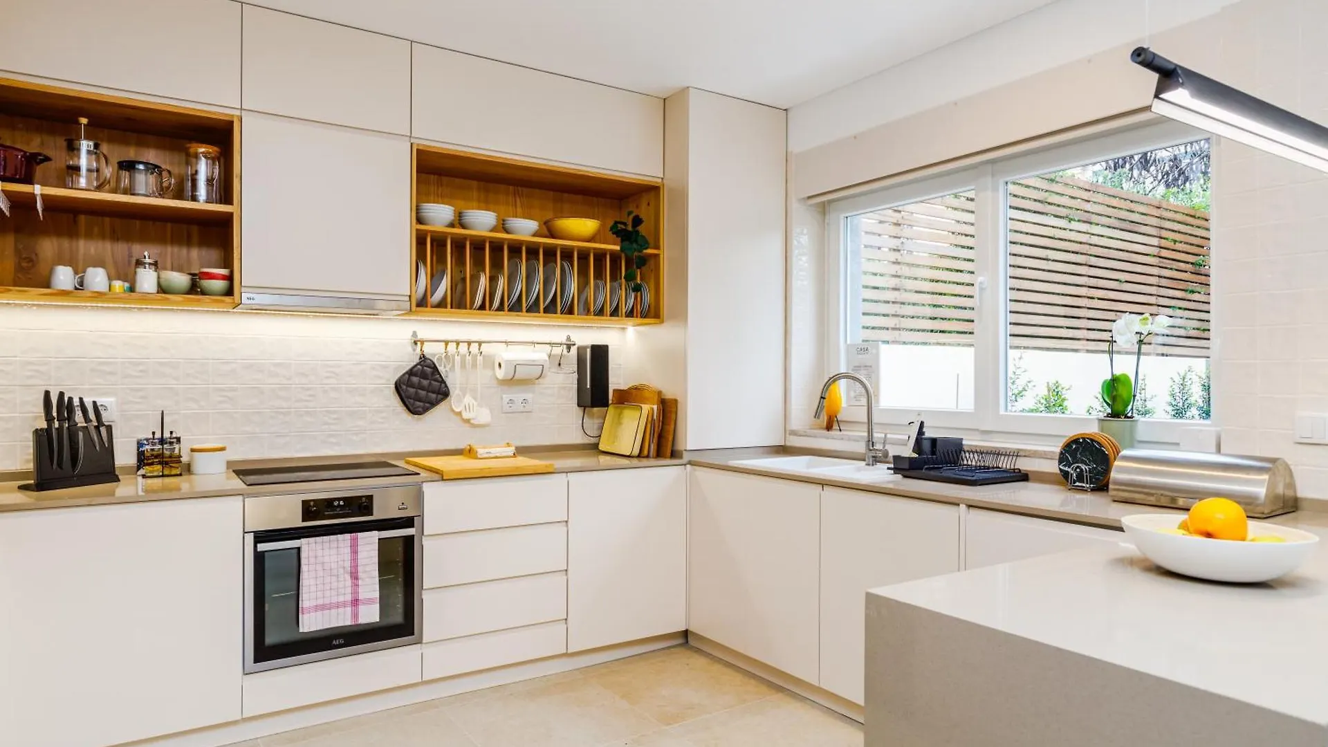 Apartament Augusto - A Family House With Pool In The Heart Of Lizbona