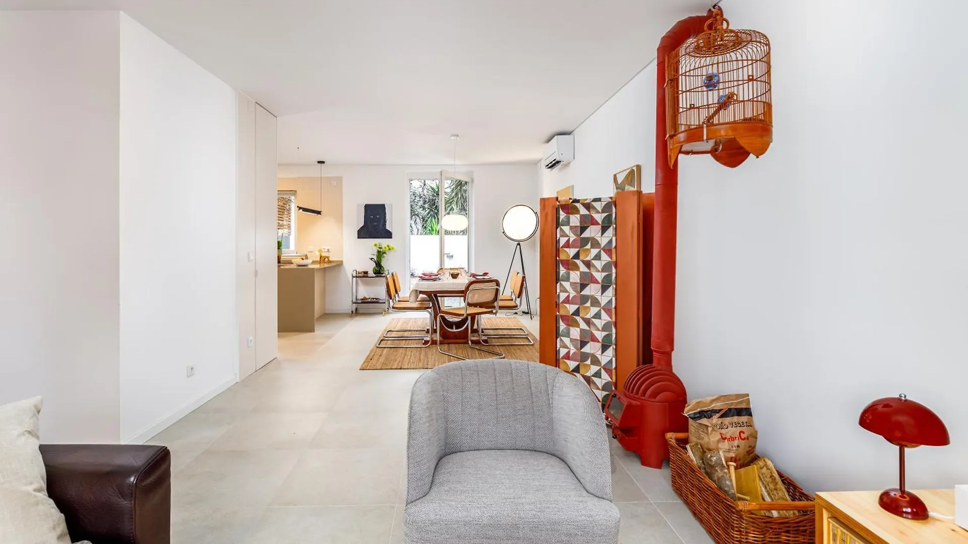 Apartament Augusto - A Family House With Pool In The Heart Of Lizbona