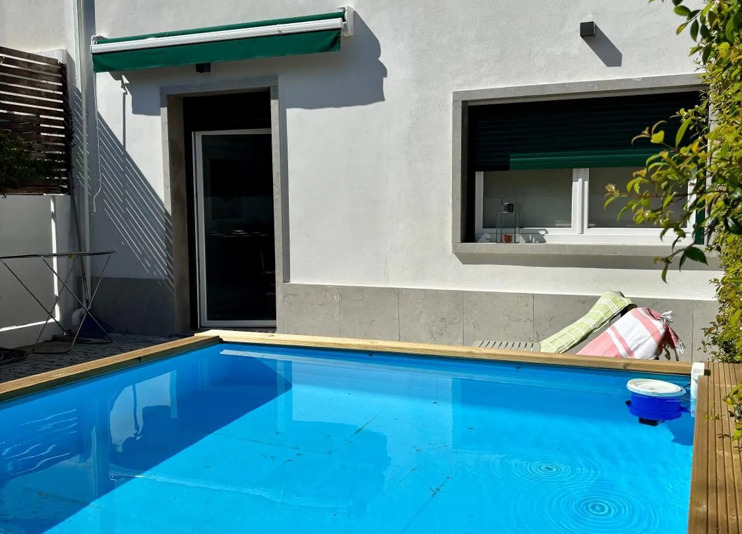 Apartament Augusto - A Family House With Pool In The Heart Of Lizbona
